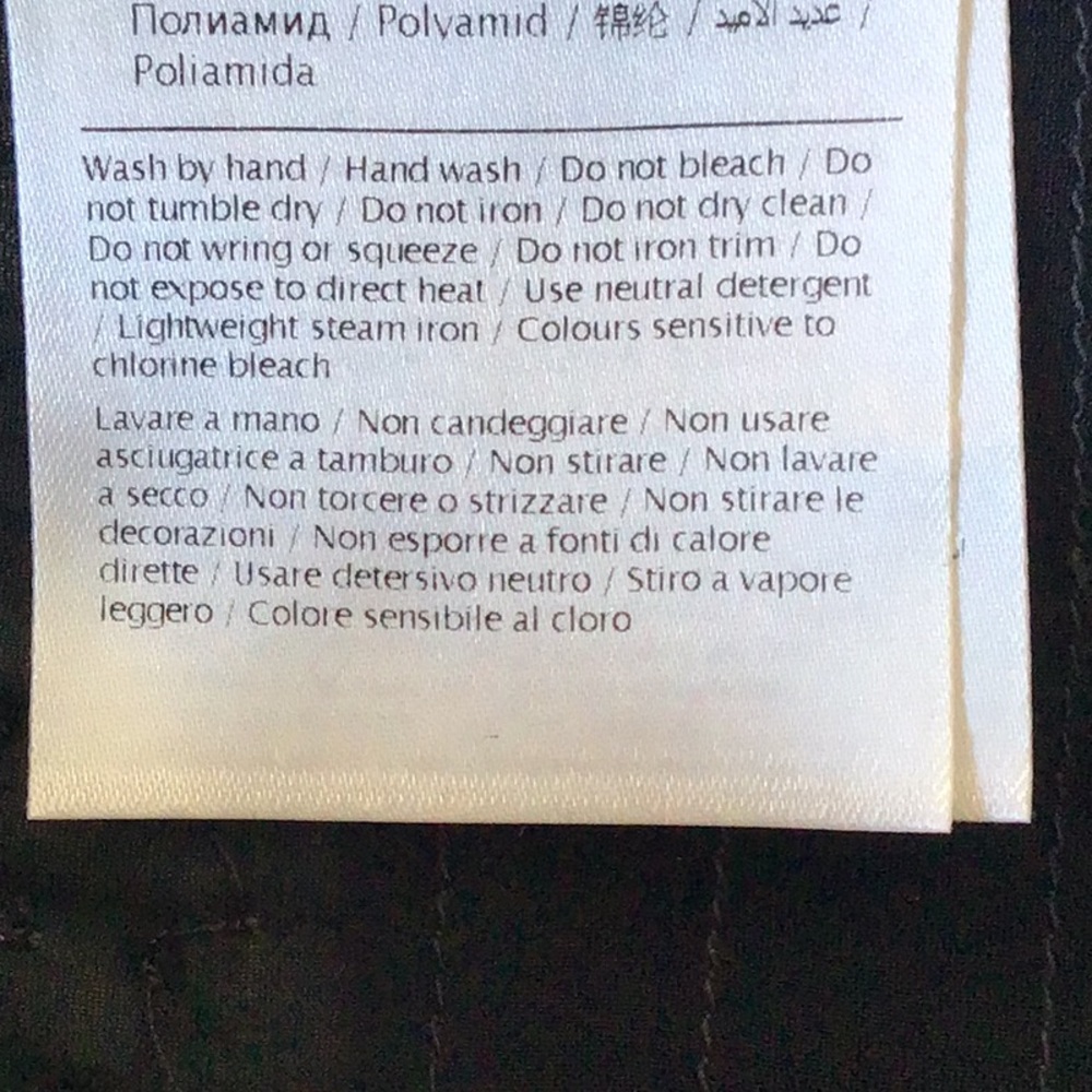 Red Valentino size 8 Navy White sequined blouse. - Picture 7 of 11